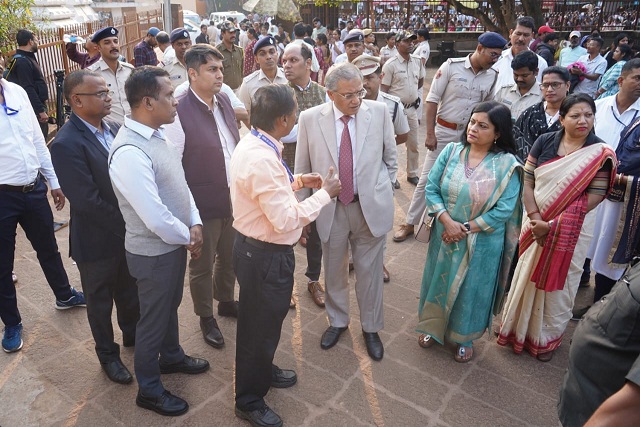 Chief Election Commissioner of India, Shri Gyanesh Kumar, today visited the heritage crafts village of Raghurajpur