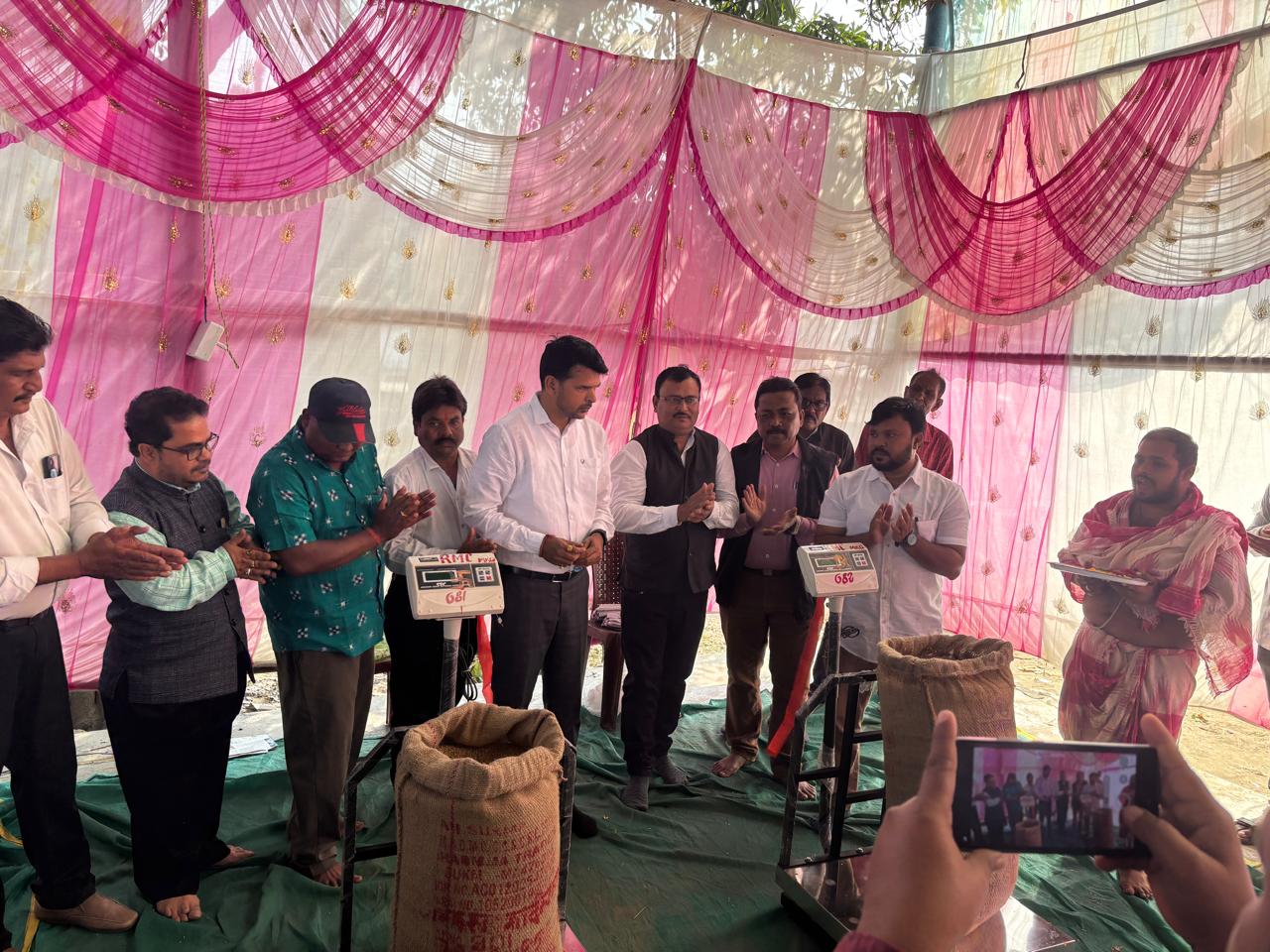 Paddy procurement accelerates in state  Now procurement in progress in 12 districts