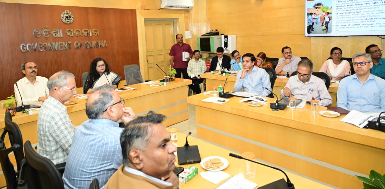 Odisha Chief Secretary Reviews Gramodaya Initiative for 100% Development in Maoist-Affected Areas