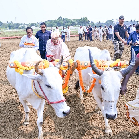 From Akhi Muthi Ritual to Revolutionary Agri Reforms: CM Majhi Unveils Game-Changing Roadmap for Odisha