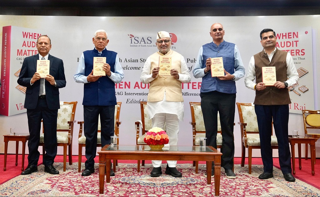 Vice-President Releases Book When Audit Matters Edited by Former CAG Shri Vinod Rai