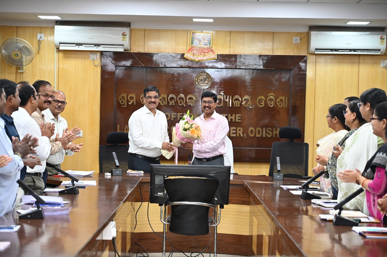 Principal Secretary to the Government in the Labour and ESI Department  has Reviews Labour Sector